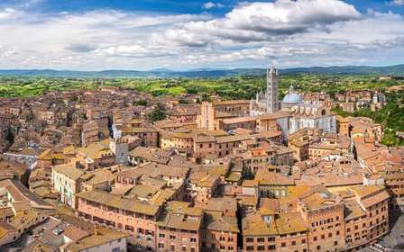 Siena und San Gimignano Tagestour ab Lucca, Kleingruppe