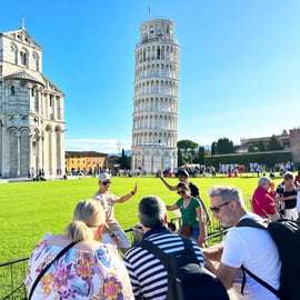 Guidad rundtur i Pisa: tornet, Borgo Stretto och Arno