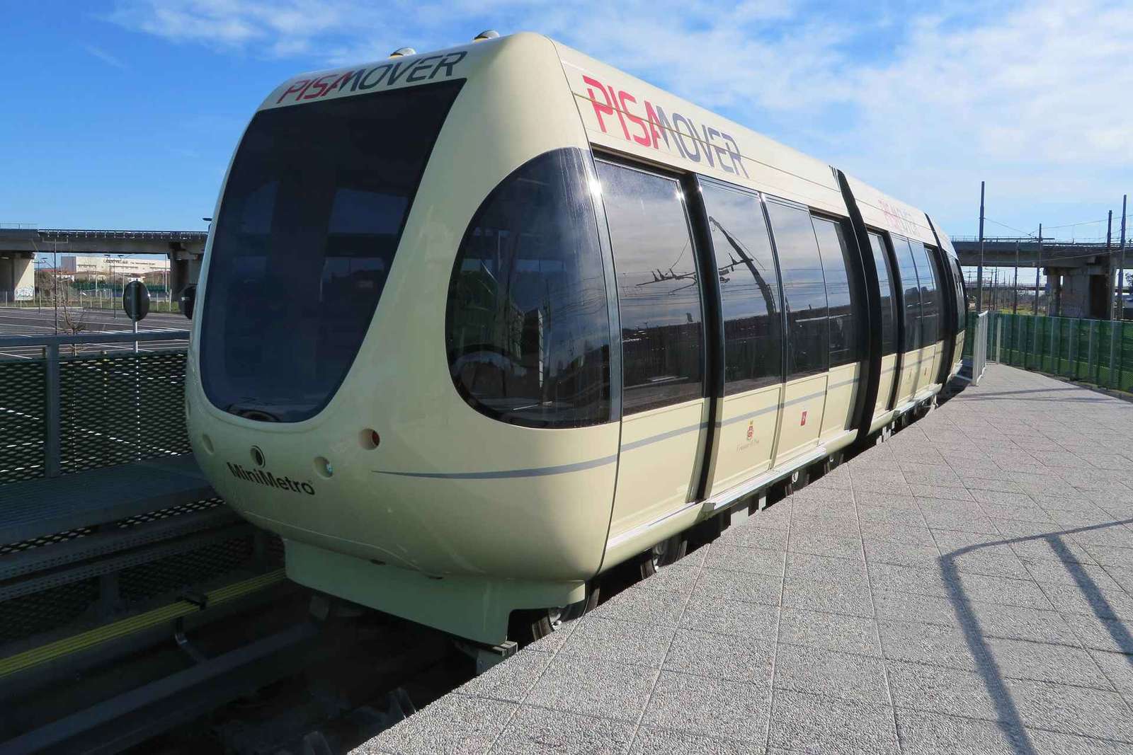 Navette Pisamover entre l'aéroport de Pise et la gare centrale
