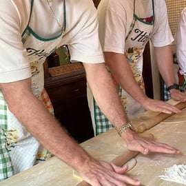 Lucca: Aula de cozinha de massas com um chef local