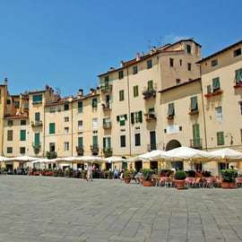 Lucca: City Highlights Walking Tour