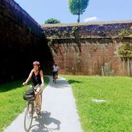 Lucca Sightseeingtour mit dem E-Bike oder Stadtfahrrad