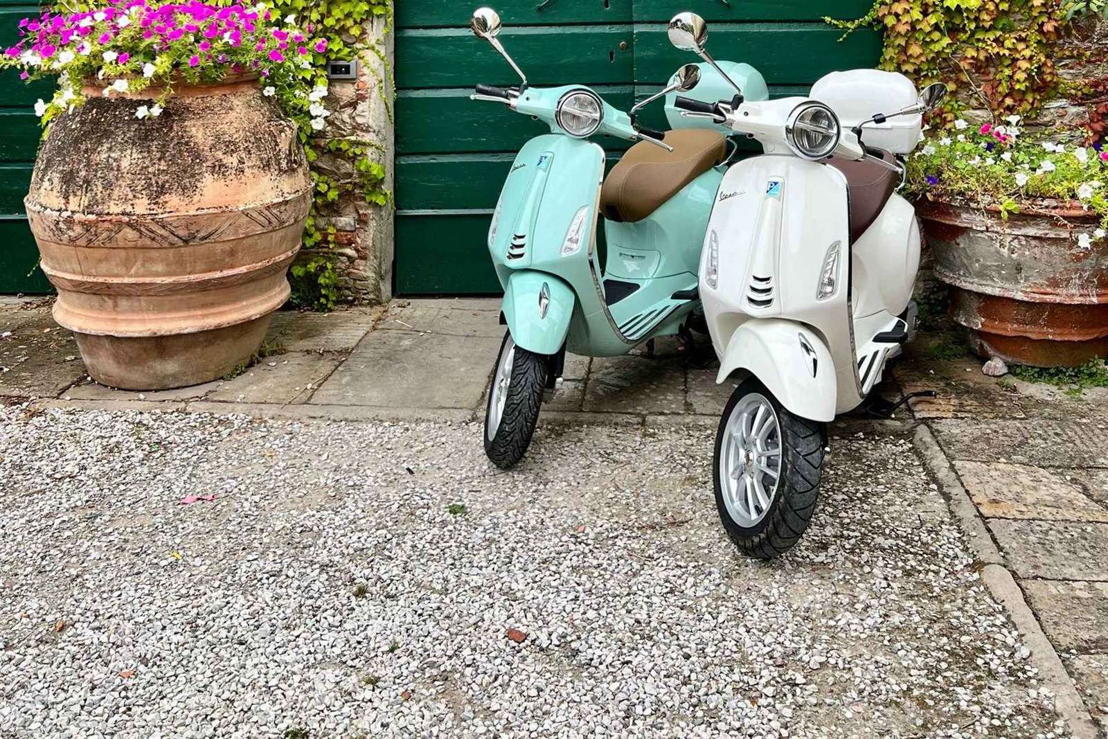 Explora las colinas de Lucca en Vespa 125 Primavera