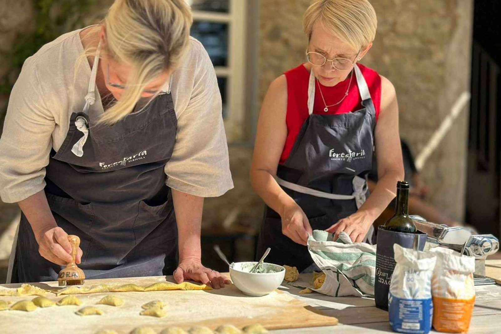 Clase de cocina toscana cerca de Lucca, en una granja