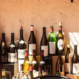 Degustação de vinhos em Lucca com 5 rótulos e petiscos