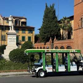 Passeio de carrinho de golfe em Pisa com audioguia