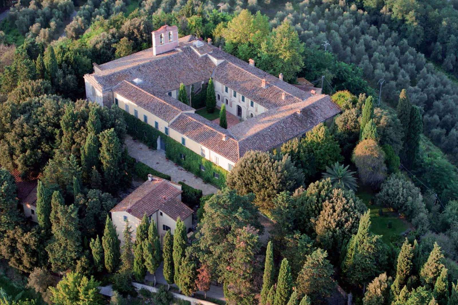 Weinprobe bei Pisa mit Abtei, Weingut und Mittagessen
