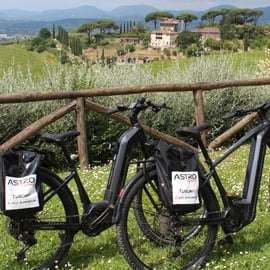 WYCIECZKA EBIKE PO LUKCE: ŚCIEŻKA ROWEROWA I WILLE RENAISSENCE