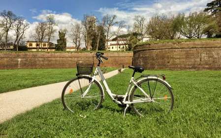Lucca: Endagsuthyrning av stadscykel