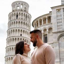 Focení u Šikmé věže v Pise s místním fotografem