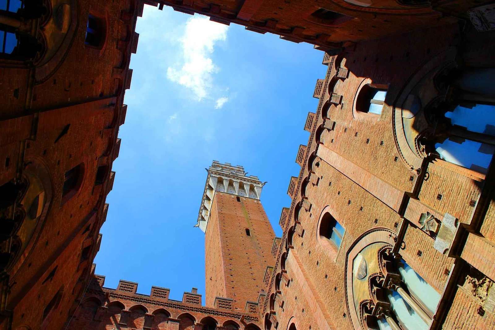 Landausflug von Livorno nach Siena und San Gimignano