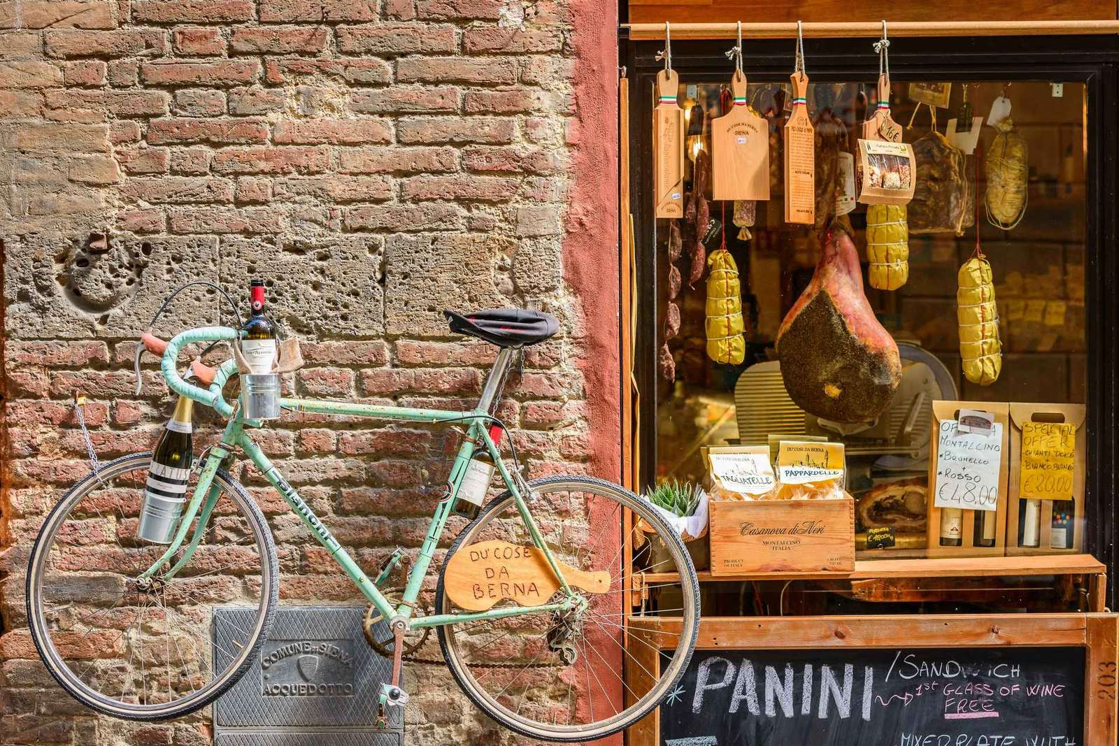 Lucca: Passeio guiado a pé com degustações de alimentos