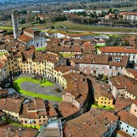 Lucca: Self-Guided Tour by Bike