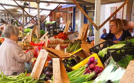 Tour gastronómico a pie de calle: Descubre los sabores locales de Livorno
