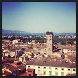 Lucca Walking Tour: Old Town and Sixteenth-Century Walls