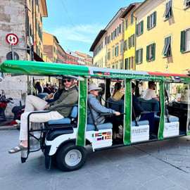 Passeio de carrinho de golfe em Pisa com audioguia