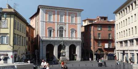 Piazza Garibaldi - Statue von Garibaldi