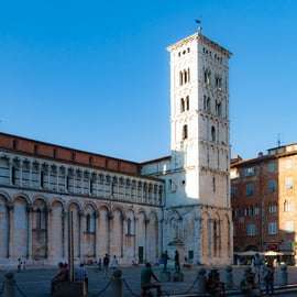 Lucca: City Highlights Walking Tour
