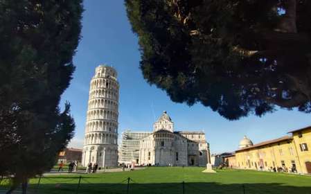 Pisa: Visita guiada a la Catedral y Cata de Vinos y Torre opcional