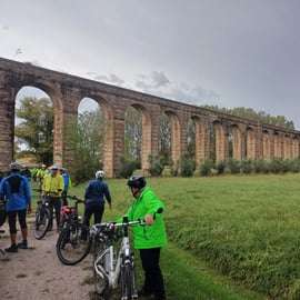Livorno: Passeio Panorâmico de Bicicleta Elétrica a Pisa pelo Parque Natural