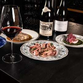 Degustação de vinhos em Lucca com 5 rótulos e petiscos